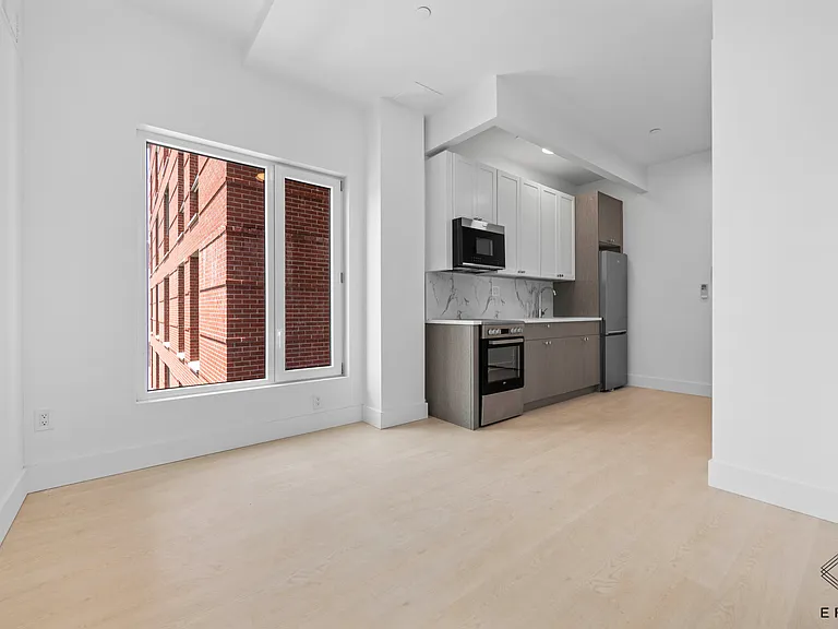 833 Maple St #4D — Photo 7