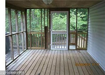 Screened in porch