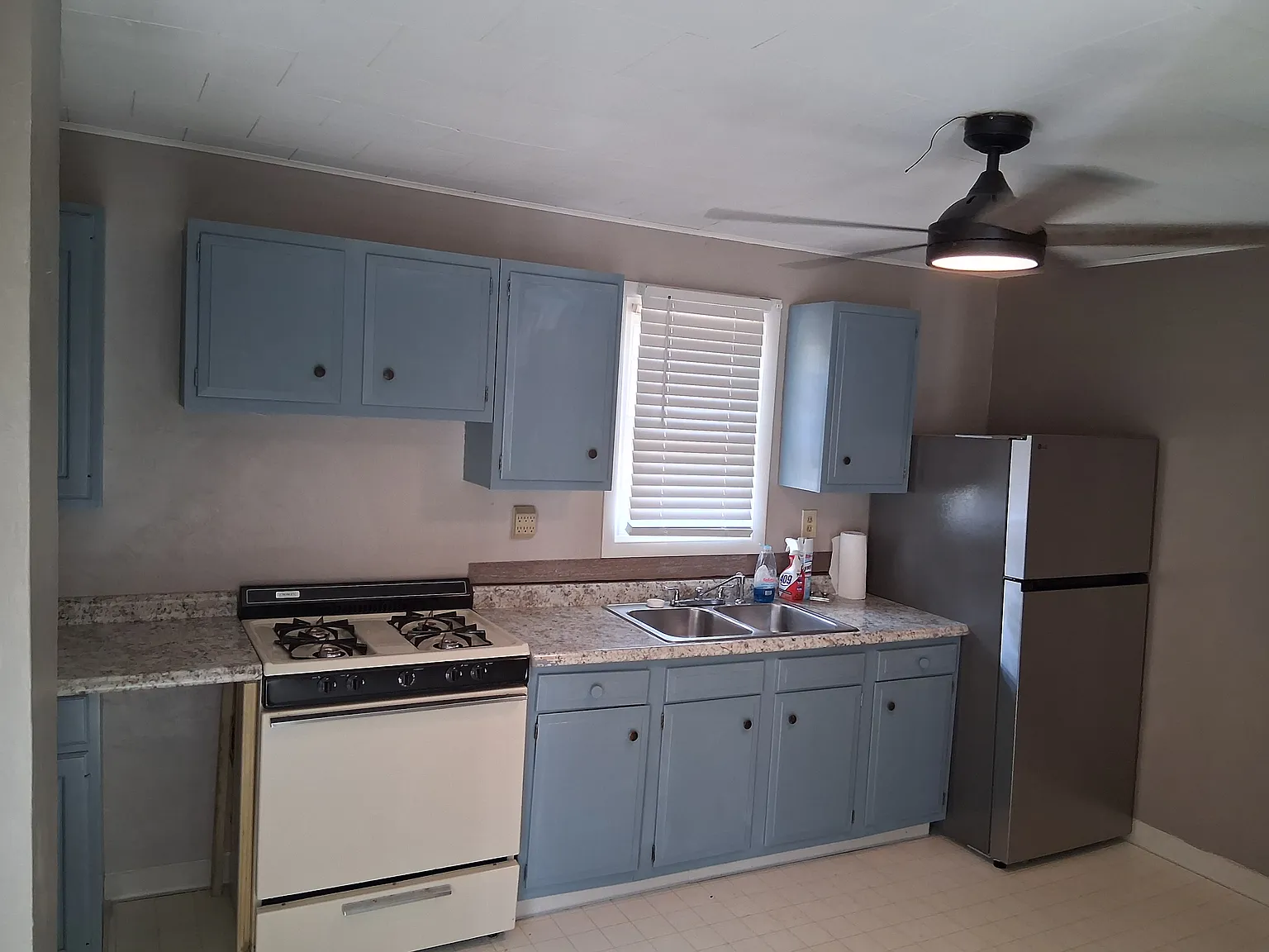 2 bed, $750 — Photo 4