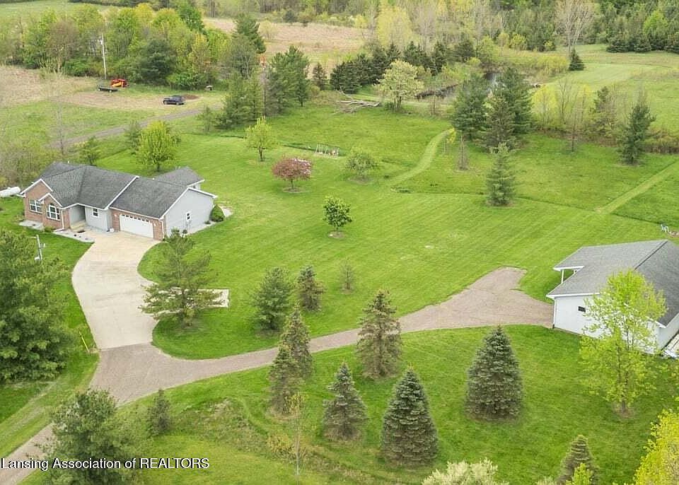 1st image of 4995 W Cutler Rd