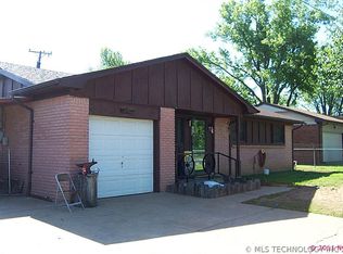 2465 N Maplewood Ave, Tulsa, OK 74115