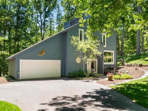 1595 Broken Bow, Harbor Springs, MI 49740