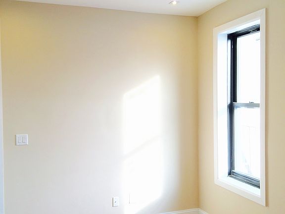 4th image of 216 Putnam Ave APT 8