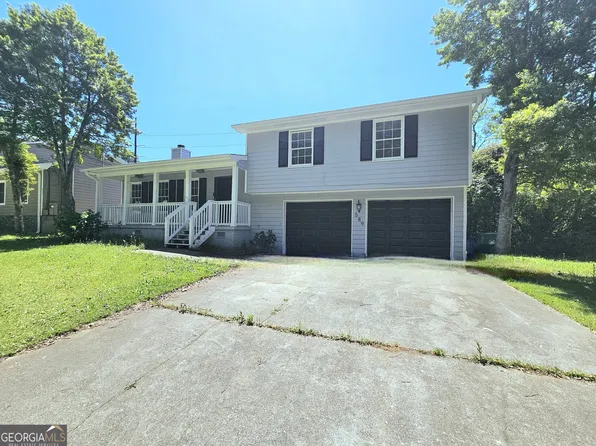 589 Catrina Ct, Stone Mountain, GA 30087