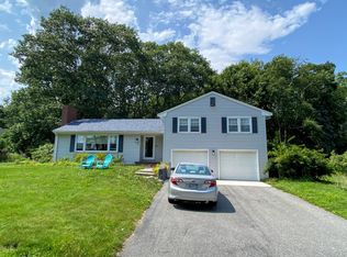 12 Pilot Point Rd, Cape Elizabeth, ME 04107