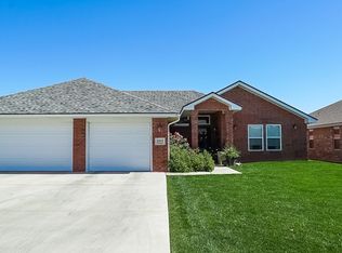 2613 Northglen Dr, Clovis, NM 88101