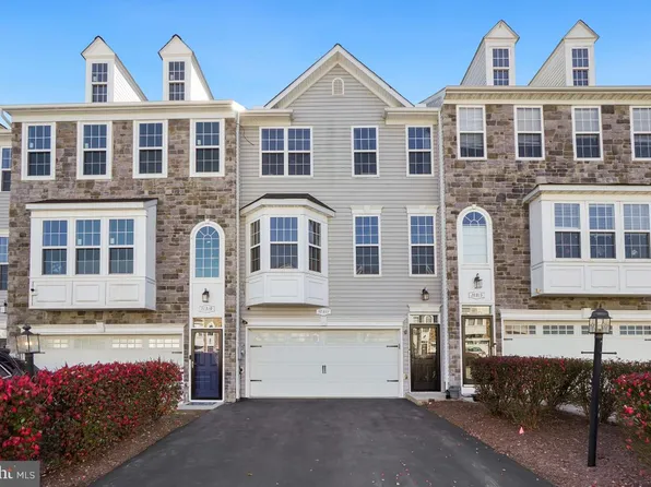 10317 Lantern Ln, Hagerstown, MD 21740