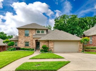 3008 Lake Oak Dr, Arlington, TX 76017