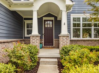 2785 W High Grove Cir, Zionsville, IN 46077