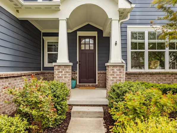 2785 W High Grove Cir, Zionsville, IN 46077