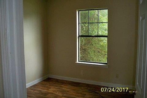 3rd image of 201 Beech St APT D