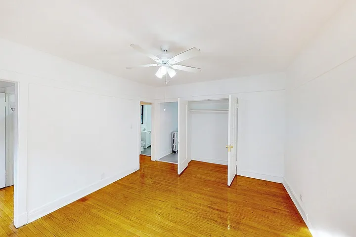 5202-5210 S. Cornell Avenue — Photo 11