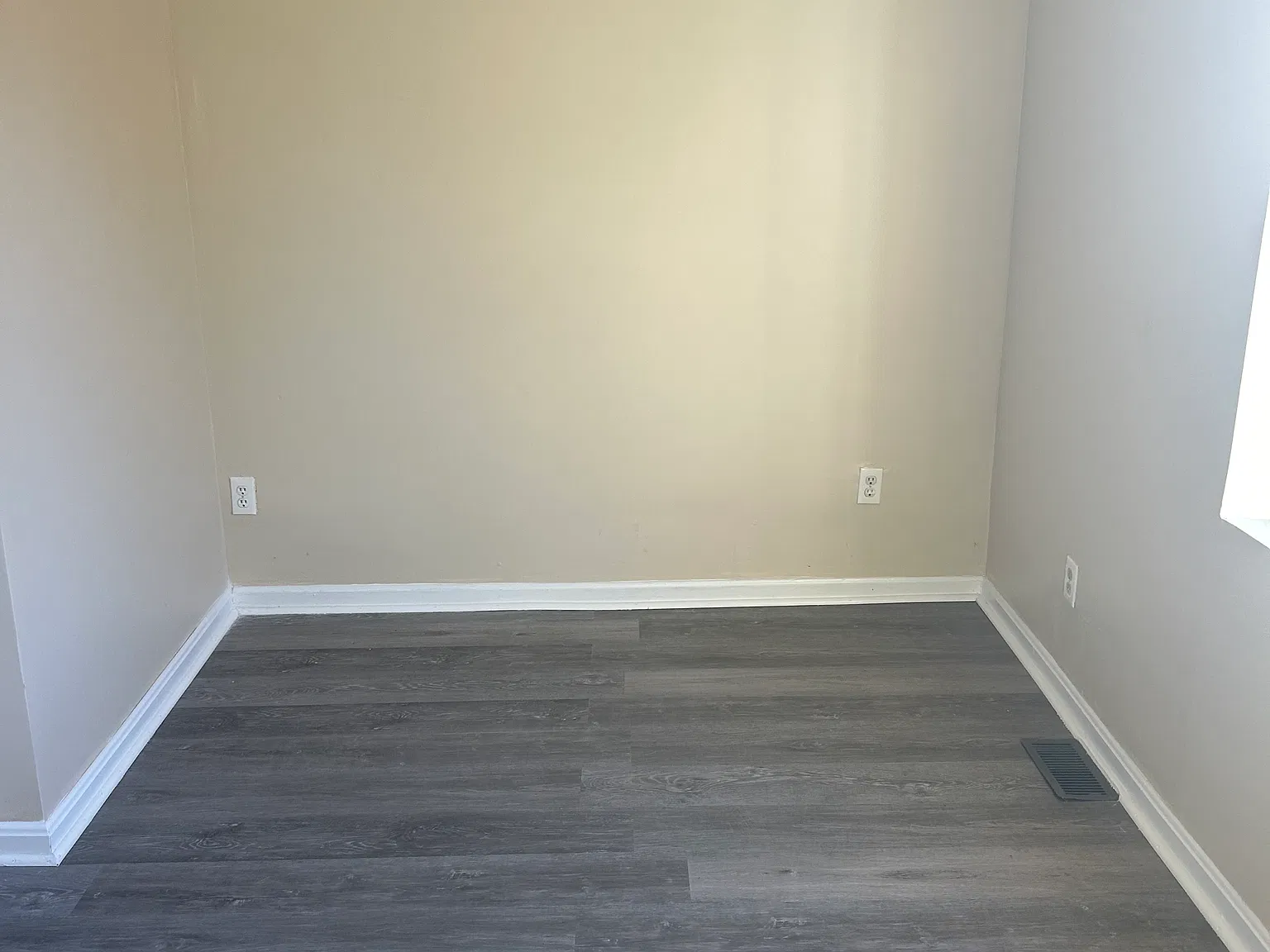 3 bed, 1200 sqft, $1,600 — Photo 4