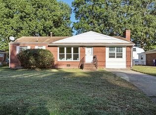 556 Almond Dr, Newport News, VA 23601