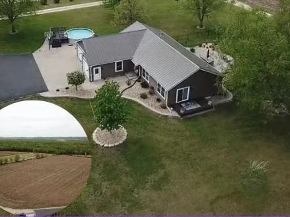911 Exchange St, Blue River, WI 53518