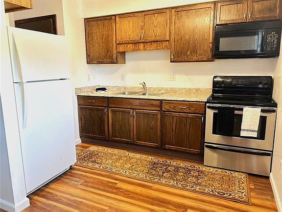4th image of 105 Wildwood Dr APT 2