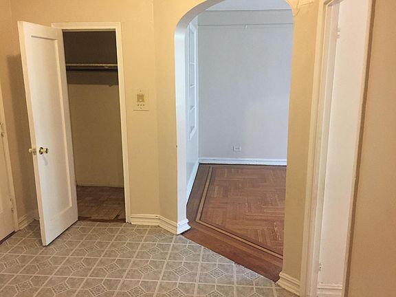 2nd image of 3626 Kings Hwy #72