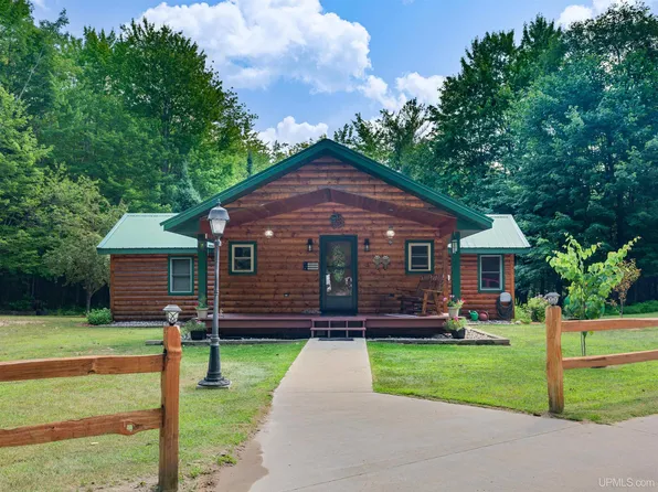 3420 N Sixteen Mile Lake Rd, Munising, MI 49862