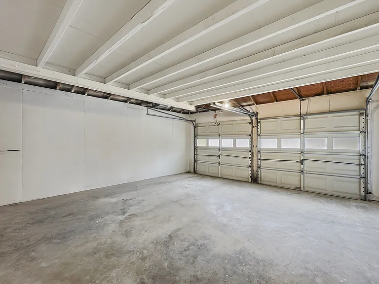 426 Zephyr Dr — Photo 34