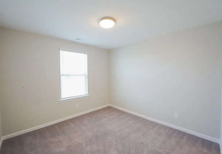165 Greyfield Cir — Photo 32