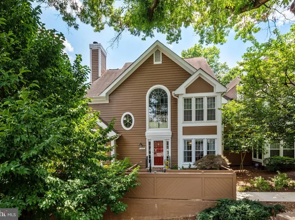 1442 Church Hill Pl, Reston, VA 20194