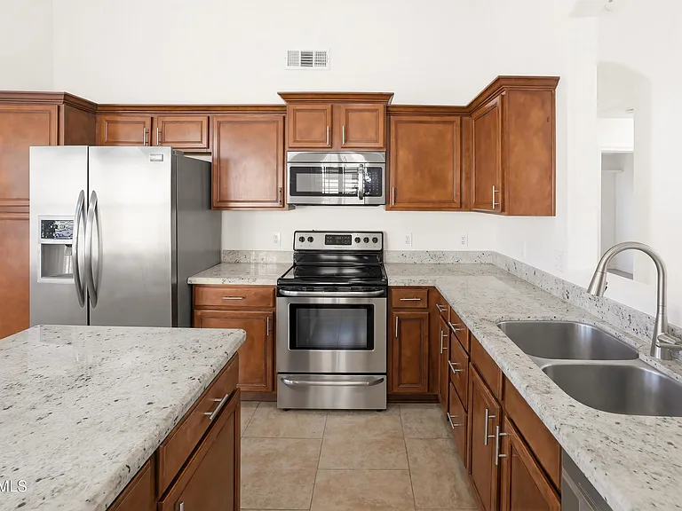 9321 E Caribbean Ln — Photo 6