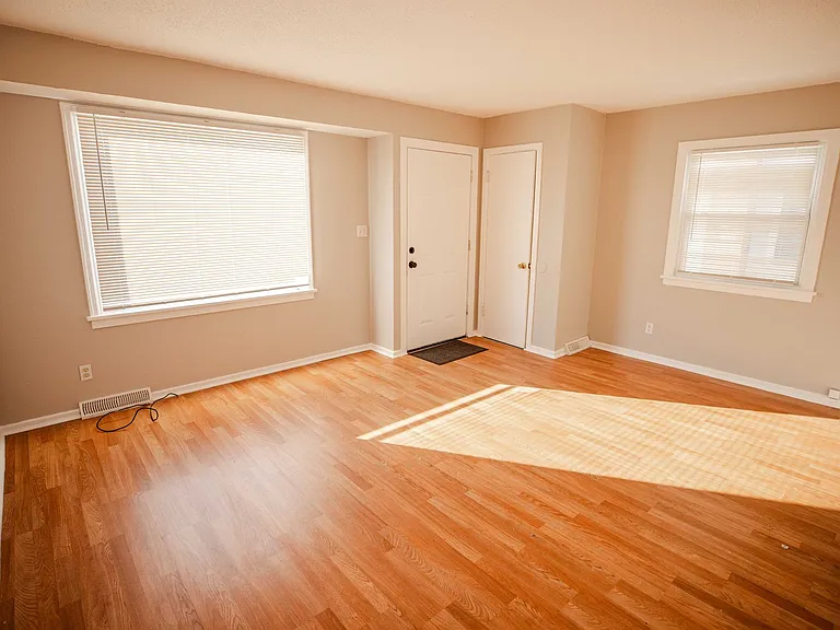 213 Warrington Rd — Photo 3