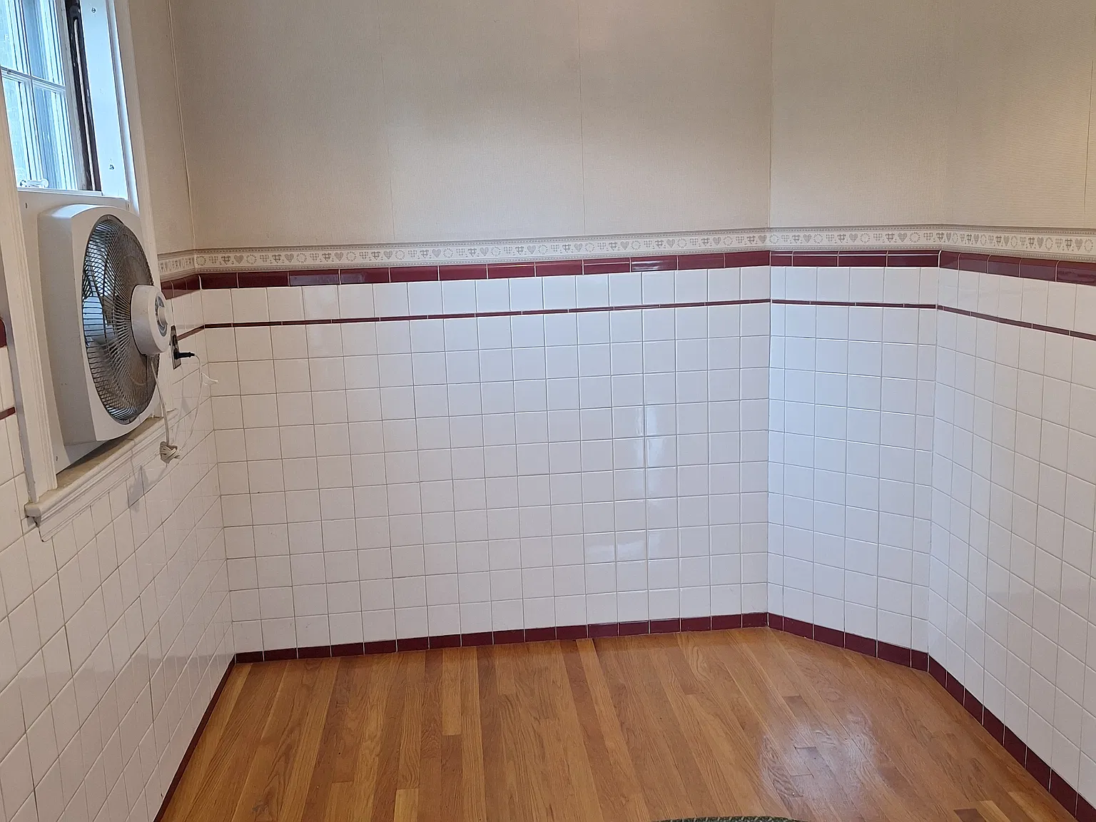 2 bed, 800 sqft, $2,100 — Photo 3