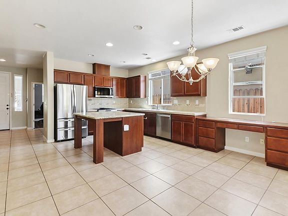 3rd image of 3760 Mirtoon Sea Ave