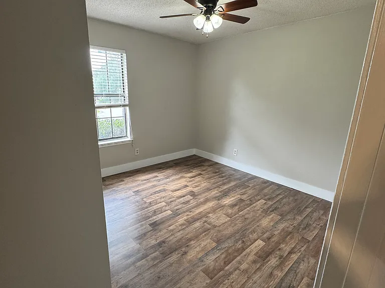 1160 Abilene Dr W — Photo 10