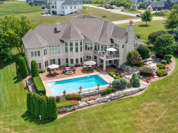 W263N6269 Ridge DRIVE, Lisbon, WI 53089