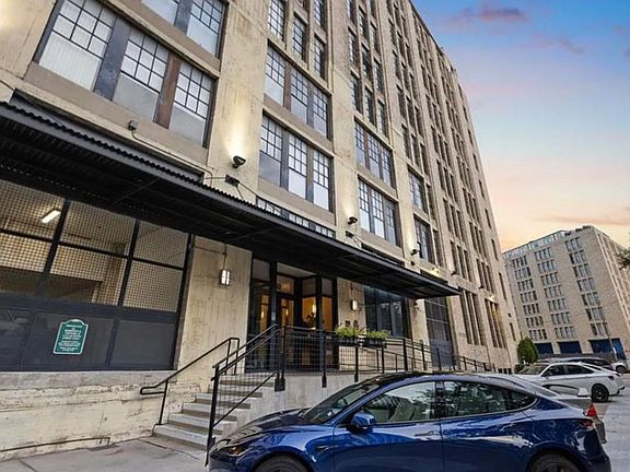 5th image of 1122 Jackson St APT 514