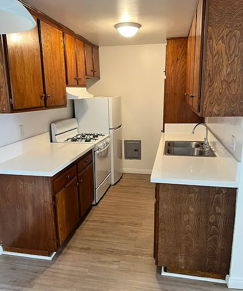 12633 Matteson Ave #3 — Photo 3