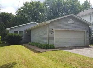 306 S Locust St, Genoa, IL 60135