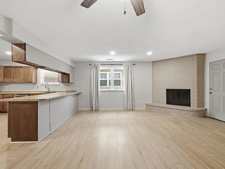6182 Milne Blvd — Photo 5