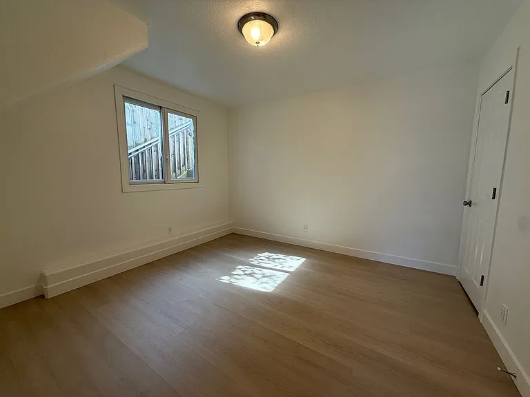 55-57 Bayo Vista Way — Photo 14