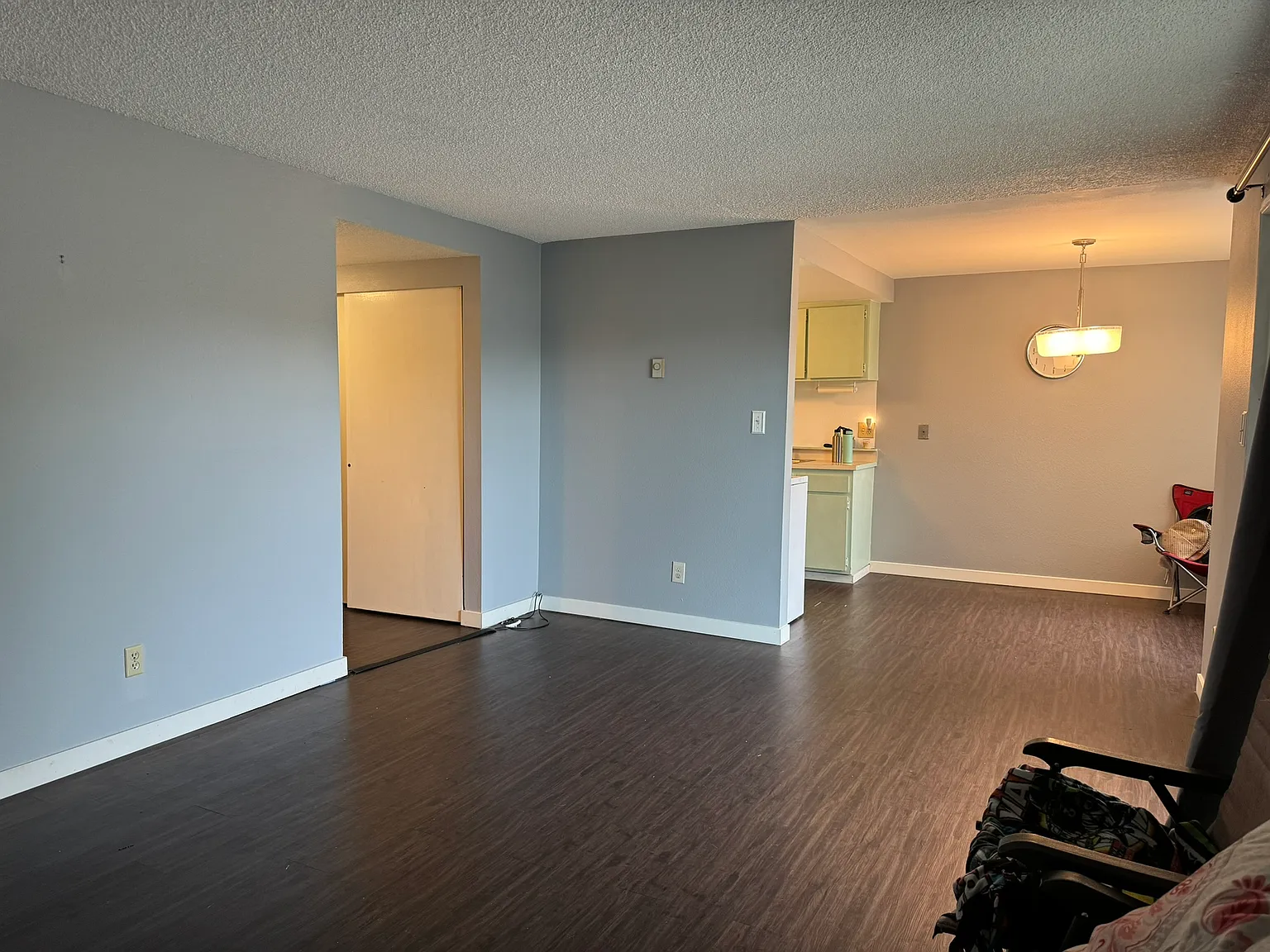 2 bed, 920 sqft, $1,900 — Photo 1