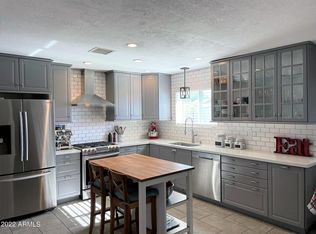 3909 E Shaw Butte Dr, Phoenix, AZ 85028