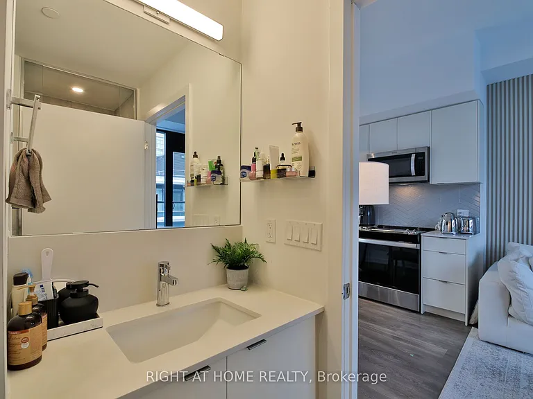 1612 Charles St #428 — Photo 2