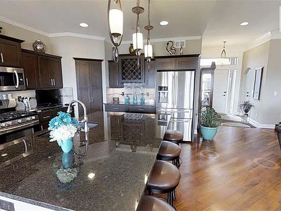 Top of line finishes & fantastic design!