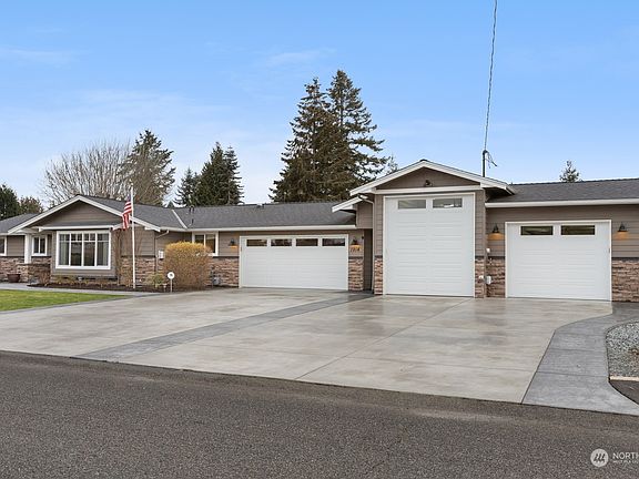 2nd image of 1914 10th Ave NW