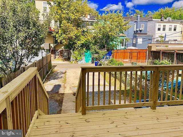 635 Kenyon St NW #A — Photo 15
