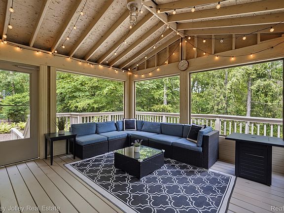 4th image of 7829 Hillside Lakes Dr