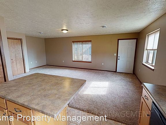 3rd image of 211-221 & 231 West St #2949620