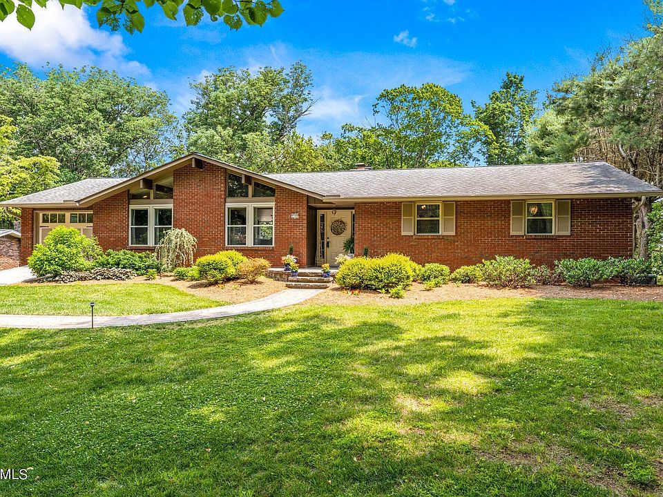 2100 Belcaro Dr, Knoxville, TN 37918 Zillow