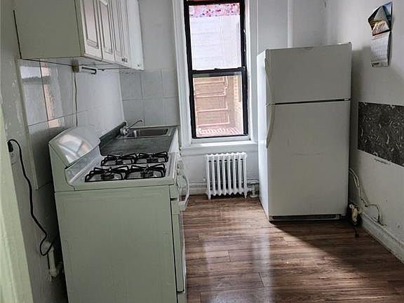 4th image of 3069 Brighton 6th St #C4