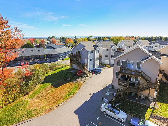 2nd image of 35 Barefoot Cottage Rd #140