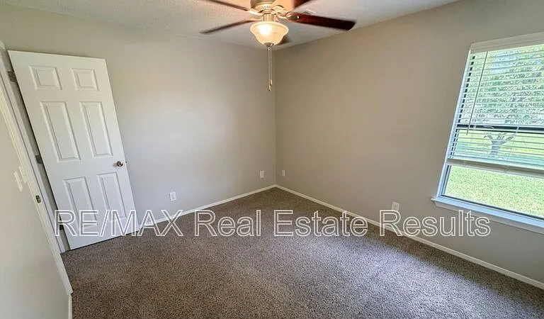 4416 W Acoma St — Photo 8