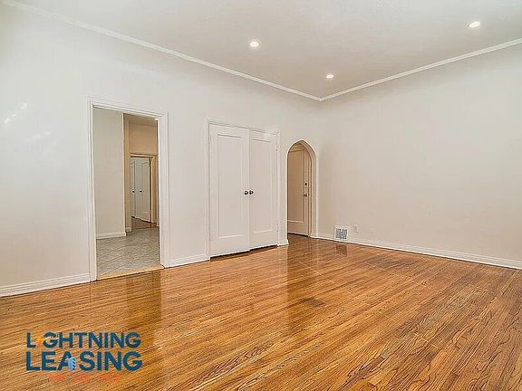4th image of 367 N Curson Ave APT 7
