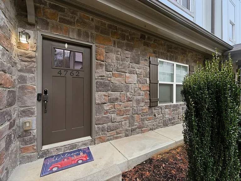 4762 Sampson Ct — Photo 7